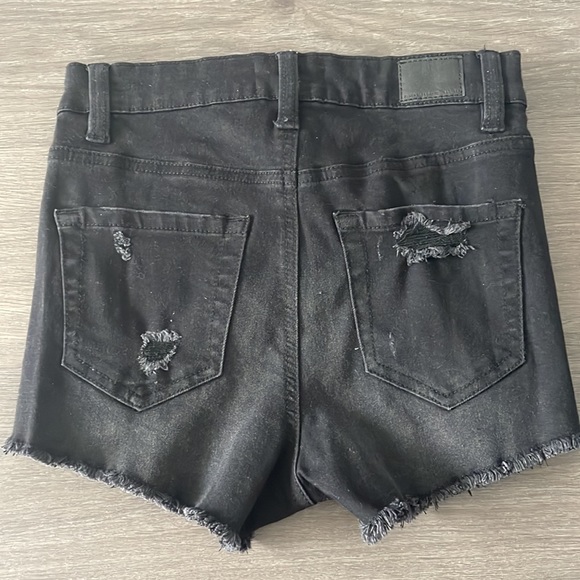 Bluenotes Charcoal High-waisted Stretchy Denim Shorts - Picture 2 of 4